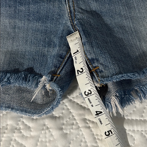 Levi’s women’s denim shorts - Picture 4 of 11